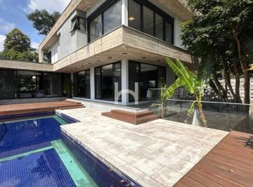 Foto 21 · Imponente residência de 4 quartos na América, Joinville-SC: 3 suítes, 2 salas, 4 banheiros, 2 vagas