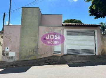 Foto 01 · Casa para venda com 2 dormitórios, 119 m² de construção, na Vila Teixeira em Alfenas/MG, por R$480.0