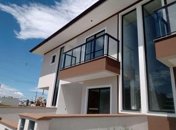 Casa · 79m² · 2 Vagas · Sobrado PALHOÇA - SC