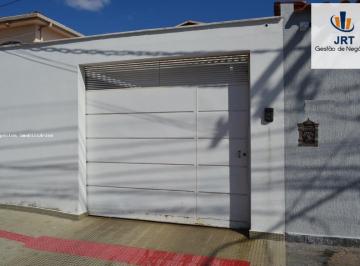 Casa de 4 quartos, Contagem · Casa padrão luxo a venda no Jardim Califórnia, Contagem
