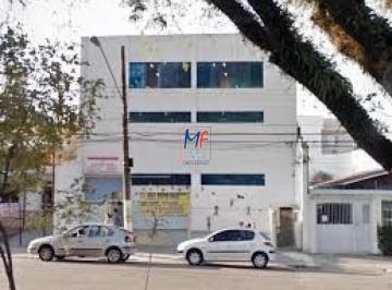 Comercial · 505m² · Excelente casa comercial no Jd. da Saúde, 505m² a.u., 8 vagas. Ideal para escolas, clínicas, academi