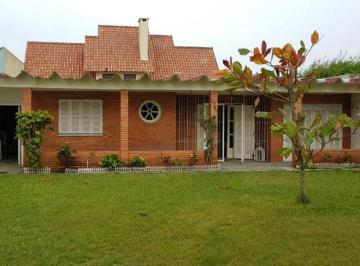 Casa · 4 Quartos · 2 Vagas · Casa Mobiliada em Cidreira Centro