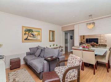 Apartamento · 75m² · 3 Quartos · 1 Vaga · Apartamento a poucos passos do mar à venda no Ed. Dona Camila em Balneário Camboriú