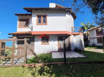 Casa · 100m² · 2 Quartos · 1 Vaga · Casa em  Rua Santo Angelo - Centro - Imbé/RS