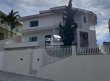 Casa · 250m² · 3 Quartos · 2 Vagas · Casa em Jaraguá do Sul, bairro Amizade
