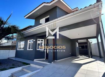 Casa · 150m² · 3 Quartos · 2 Vagas · Casa Padrão em Centro de Palhoça/SC