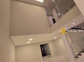 Casa · 199m² · 3 Quartos · 3 Vagas · Elegância em Cada Detalhe no Alto da XV