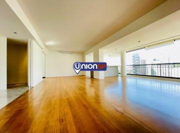 Apartamento · 215m² · 3 Quartos · 4 Vagas · EXCELENTE APTO. com VISTA EXCEPCIONAL e REFORMADO em rua calma e arborizada, próximo ao Metrô V. Mad