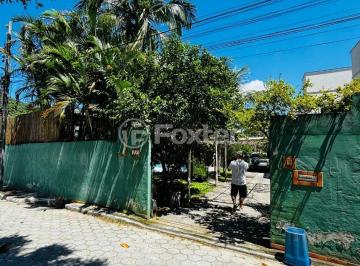 6df04d3c · Casa, 4 dormitórios, 280 m², em Ribeirão da Ilha
