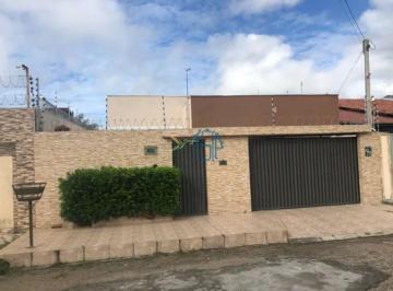 Casa · 200m² · 3 Quartos · 2 Vagas · Casa Padrão/ Casa a venda/ Casa a venda em Cajupiranga/