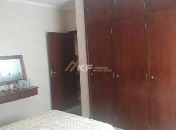 Casa · 200m² · 4 Quartos · 7 Vagas · Casa Padrão
