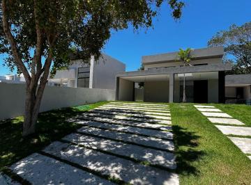 Casa de 4 quartos, Camaçari · Casa com piscina a venda em Guarajuba