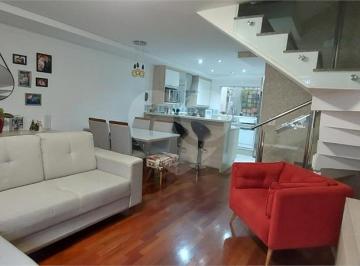 Casa · 210m² · 3 Quartos · 3 Vagas · Condomínio com 3 quartos à venda em Vila do castelo - SP