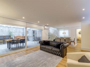 Casa · 185m² · 4 Quartos · 3 Vagas · Condomínio com 4 quartos à venda em Interlagos - SP