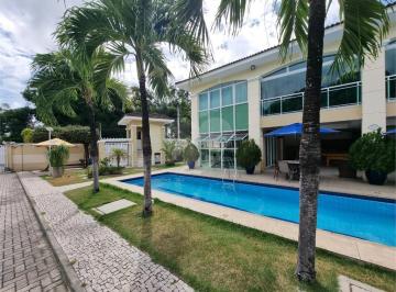 Casa · 186m² · 3 Quartos · 2 Vagas · Condomínio com 3 quartos à venda em Lagoa Redonda - CE