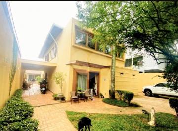 Casa · 227m² · 4 Quartos · 4 Vagas · Casa com 4 quartos à venda em Alto de pinheiros - SP