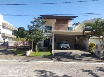 Casa · 180m² · 3 Quartos · 2 Vagas · casa em condominio fechado