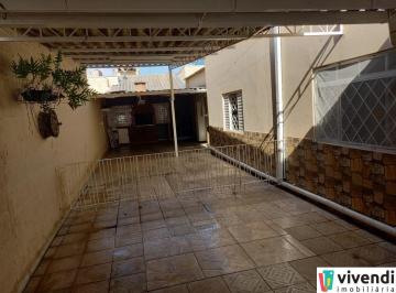Casa · 218m² · 3 Quartos · 5 Vagas · TERRENO COM DUAS CASAS PRÓXIMO AO MAXI SHOPPING, BAIRRO JARDIM RIO BRANCO!