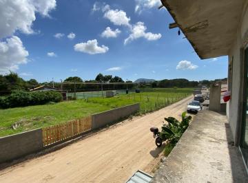 692467_i2Efk2KpUd23933O6C5_69246767c9a680c7840.jpg · Casa com 2 pavimentos no Rio Vermelho, à 1 km da praia do Moçambique.