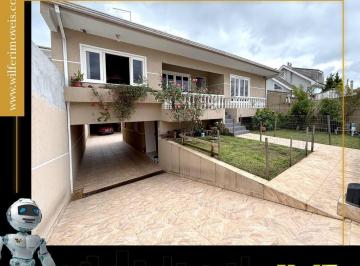 Casa · 170m² · 3 Quartos · 4 Vagas · LINDA CASA COM 03 DORMITÓRIOS LOCALIZADA NO SANTA