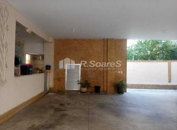 Apartamento de 2 quartos, Rio de Janeiro · Apartamento com dois quartos, garagem,  na rua Saravata em Marechal Hermes.