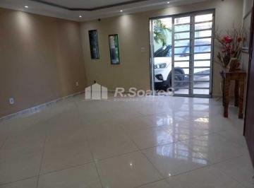 Casa · 380m² · 2 Quartos · 2 Vagas · Casa dois quartos em Realengo na rua Lomas Valentinas.