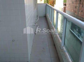 Apartamento · 110m² · 3 Quartos · 1 Vaga · Apartamento vazio com 03 Quartos no Valqueire, Rua Guaranésia.