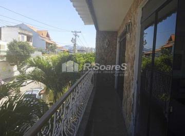 Casa · 384m² · 3 Quartos · 3 Vagas · Casa com 03 quartos sendo 01 suíte, garagem para 03 carros no consdomínio Nova V