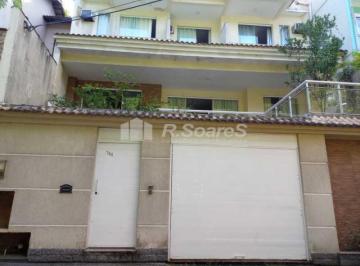 Casa · 230m² · 4 Quartos · 2 Vagas · Casa com 04 quartos sendo 02 suítes, em Vila Valqueire, Cond. Vale das Acácias