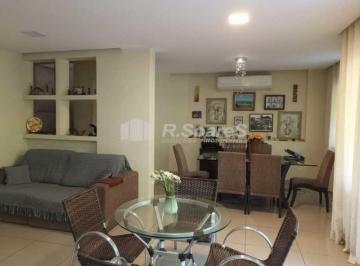 Casa · 230m² · 4 Quartos · 2 Vagas · Casa com 04 quartos sendo 02 suítes,  em Vila Valqueire, Cond. Vale das Acácias