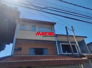 Casa · 400m² · 3 Quartos · 2 Vagas · Sobrado com 3 Pavimentos ,podendo ser comercial também!! Ótima Localização para montar uma Empresa.
