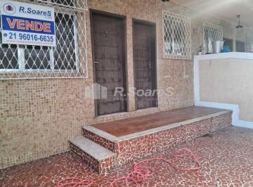 Casa · 70m² · 2 Quartos · 1 Vaga · Casa linear vazia com 02 quartos e garagem  em Bento Ribeiro aceitando financiam