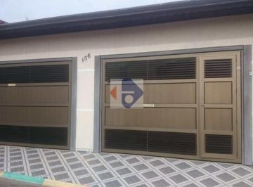 Casa · 166m² · 2 Quartos · 4 Vagas · Casa Ampla com 3 Dormitórios e 166m², Conforto e Espaço!