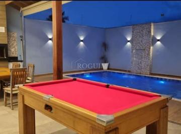 Casa · 208m² · 2 Quartos · 5 Vagas · Casa de 3 Quartos com Piscina e Área Gourmet em Caraguatatuba