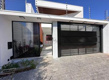 Foto 02 · Casa à venda em Umuarama-PR: 3 quartos, 1 suíte, 2 banheiros, 2 vagas de garagem, 134,90 m² - Jardim