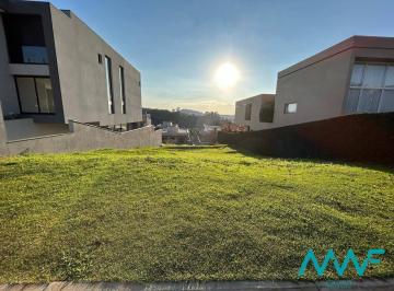 Terreno · 490m² · Lindo Lote de Esquina com Leve Declive no Genesis 02