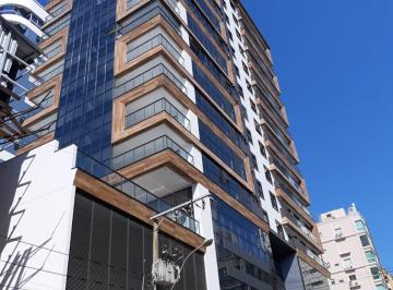 Apartamento de 4 quartos, Itapema ·  Apartamento de 4 suítes em 48 vezes para pagar ! em meia praia