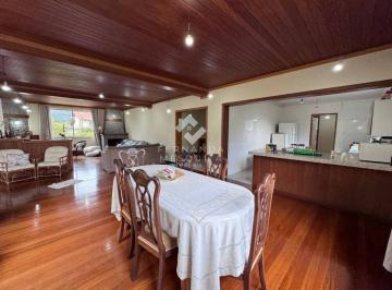 casa-de-alto-padrao-com-vista-para-o-dedo-de-deus-240m-em-carlos-guinle-teresopolis-rj14395611.jpeg · Casa de Alto Padrão com Vista para o Dedo de Deus – 240m² em Carlos Guinle, Teresópolis/RJ