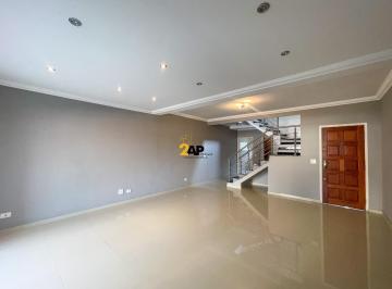 Casa · 230m² · 3 Quartos · 3 Vagas · Imperdível oportunidade: Casa em condomínio à venda no Jardim Londrina, São Paulo-SP! 3 suítes, 2 sa