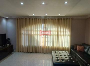 Casa · 175m² · 3 Quartos · 3 Vagas · 03 Dormitórios, sendo 1 suíte com planejados, amplos e arejados.
