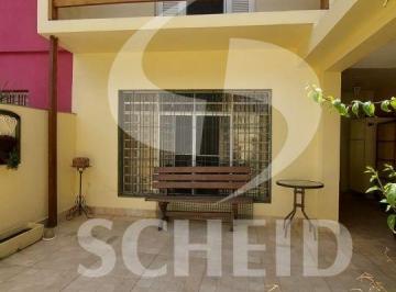 Casa · 177m² · 3 Quartos · 3 Vagas · Casa de Vila com 177m², 3 quartos, 3 banheiros, 3 vagas, sala para 2 ambientes, fundos para bosque.