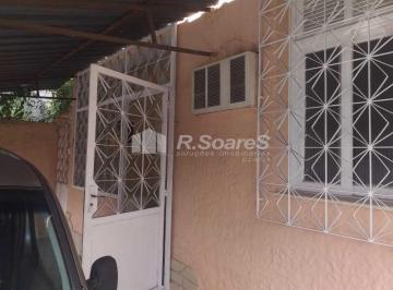 Casa · 90m² · 3 Quartos · 1 Vaga · Casa de vila com 3 quartos, sendo 1 suíte em Campinho, rua Càndido Benício.