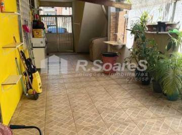 Casa · 120m² · 3 Quartos · 1 Vaga · Casa com três quartos, sendo um suite, em Marechal Hermes, rua Santa Rita de Cás