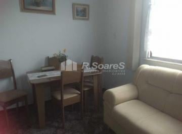Apartamento · 57m² · 2 Quartos · Apartamento com 2 quartos na rua Araraquara, em Bento Ribeiro