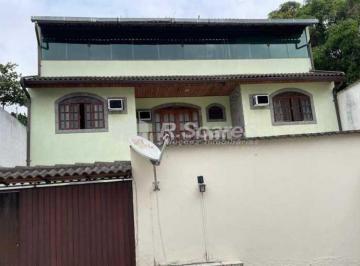 Casa · 198m² · 3 Quartos · Casa com três quartos sendo um suíte, em Praça Seca, rua Pinto Teles.