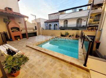 Casa · 165m² · 3 Quartos · 1 Vaga · Casa com três quartos, em Vila Valqueire, rua das RosasCond. Village das Rosas.
