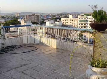 Apartamento · 250m² · 4 Quartos · 3 Vagas · Cobertura com trÊs quartos, sendo um suíte, em Vila Valqueire, rua Água Comprida