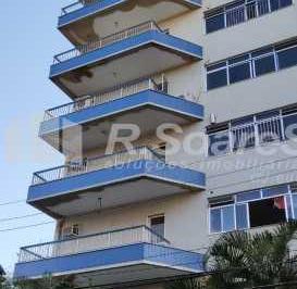 Apartamento · 250m² · 4 Quartos · 3 Vagas · Cobertura com trÊs quartos, sendo um suíte, em Vila Valqueire, rua Água Comprida