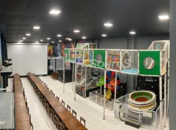 Comercial · 500m² · Salão de festas, rua Ivinheima, Bento Ribeiro