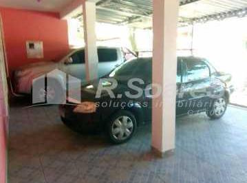 Casa · 165m² · 3 Quartos · 3 Vagas · Casa com três quartos sendo 1 suíte e garagem em Magalhães Bastos.